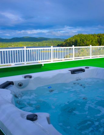 hot tub resort lac sainte marie